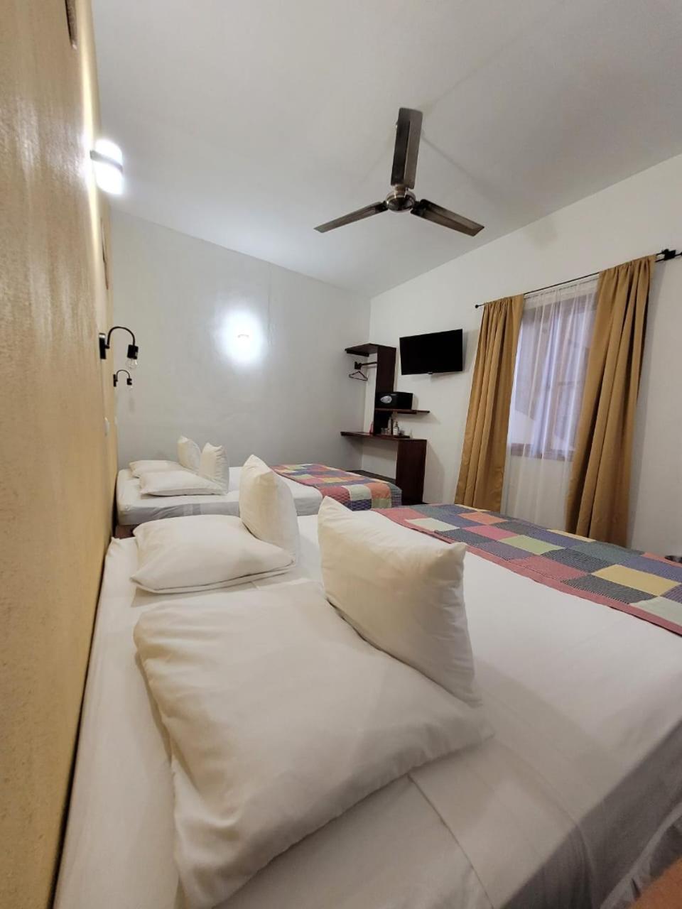 Hotel Con Corazon グラナダ エクステリア 写真